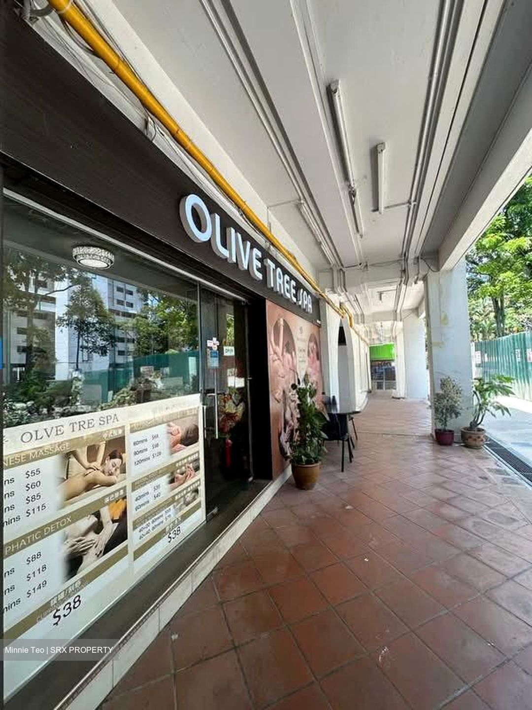 Bedok North Street 3 (D16), Shop House #565925961